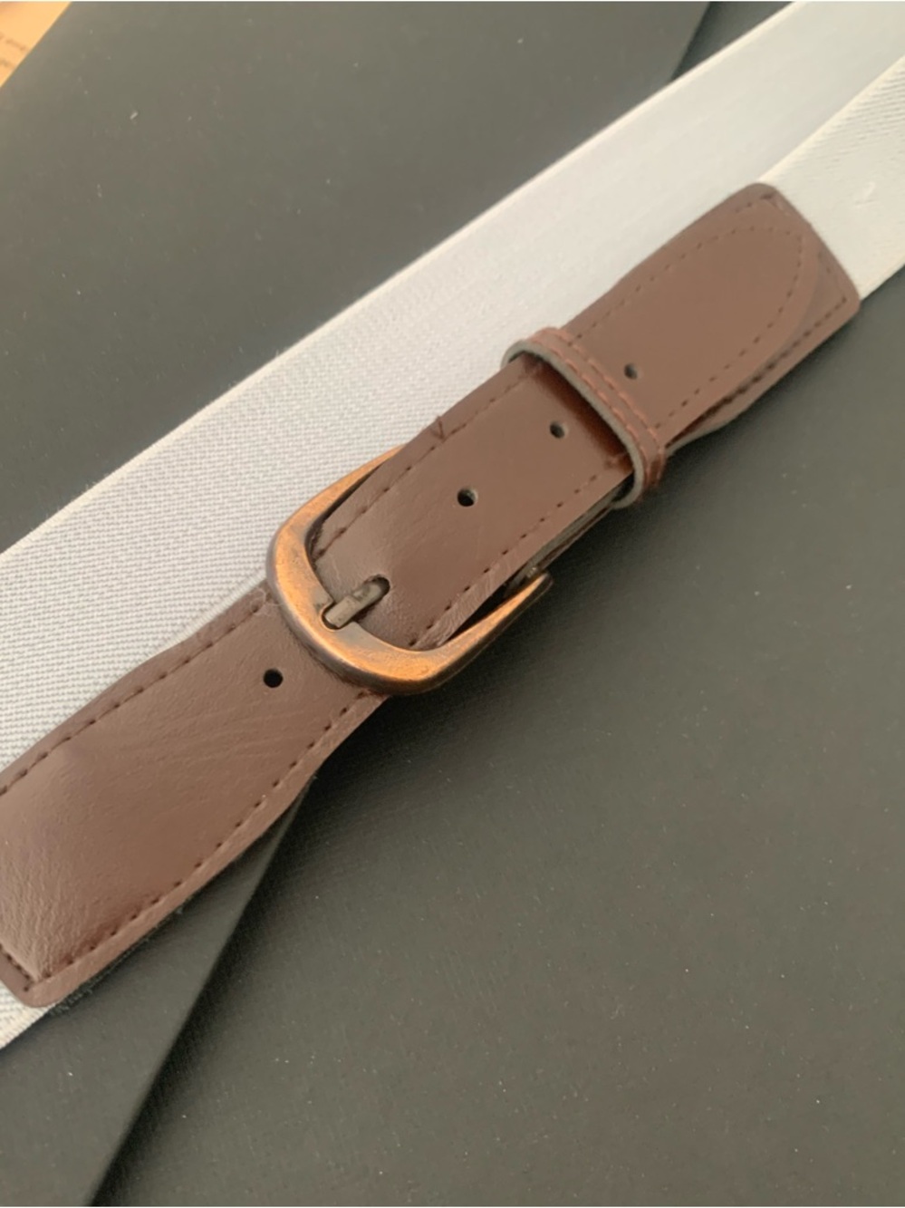 Brown Leather Accent stretch Strap Belt - Unbranded